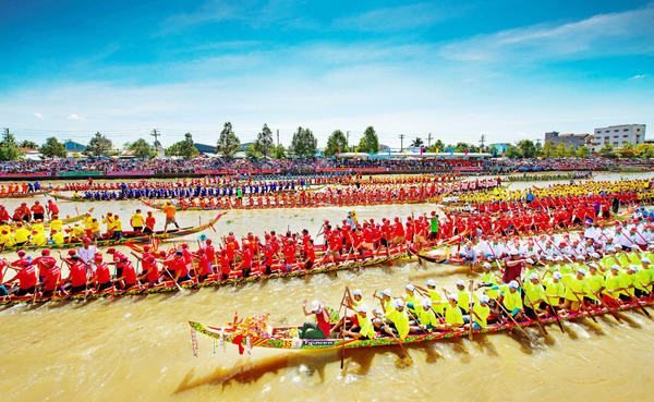 Lễ hội đua thuyền vẻ đẹp của văn hóa Việt Nam